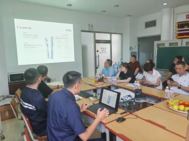 哈市香坊區(qū)住建局 調研先行，扎實推進老舊電梯更新改造惠民工程